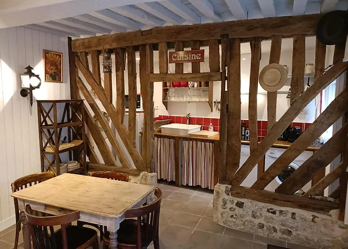 Lovely In Center Honfleur